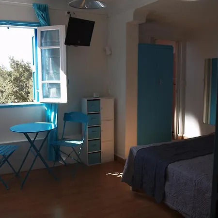 - Les Sirènes 2*