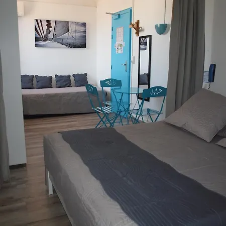 Hotel Hotel Restaurant - Villa Les Sirenes 2*